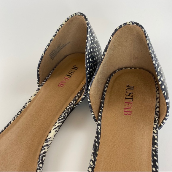 JustFab Flats - Picture 3 of 7